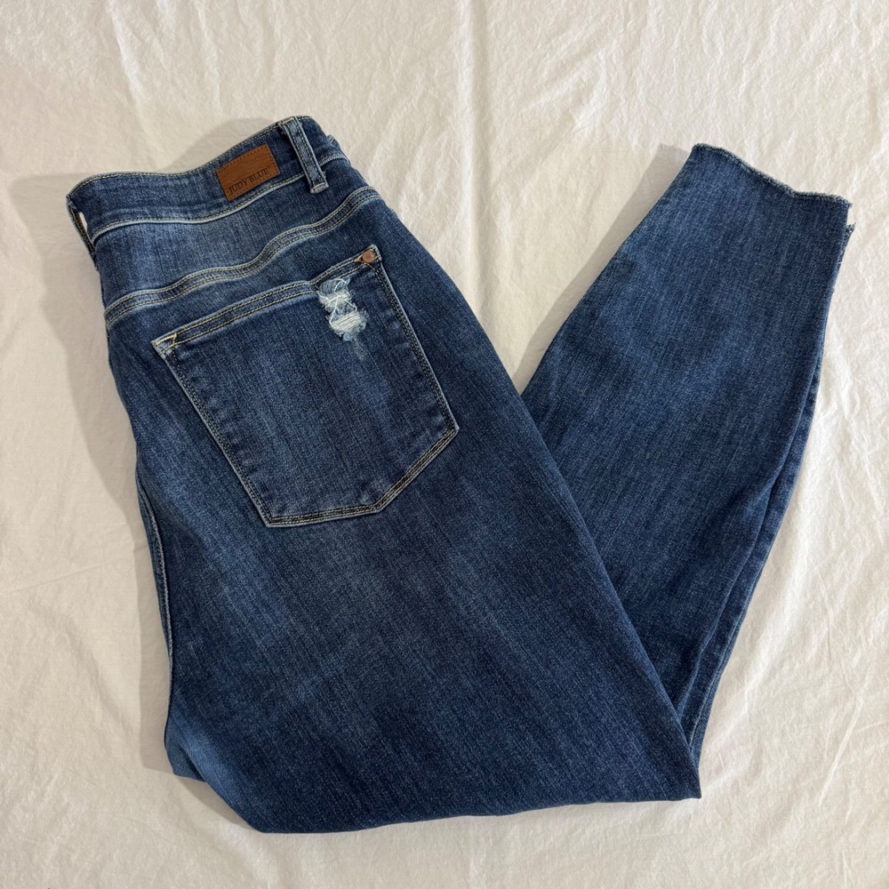 Judy Blue Women's Size 16W Blue Distressed Skinny Fit Jeans JB82326MD-PL